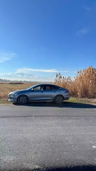 авто с последующим выкупом без первоначального взноса: BYD Qin: 2024 г., 1.5 л, Вариатор, Гибрид, Седан — 4