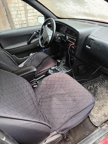 Volkswagen Passat: 1990 г., Механика, Универсал