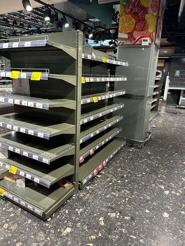 оборудование для бутика: Витрины, стеллажи, полки торговые металлические б/у, полка магазинная — 15