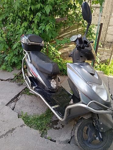 багажник мото: Скутер электро (надпись на борту), городской класс. Особенности и — 1