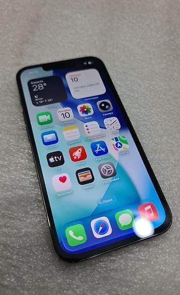 apple m3 pro: IPhone — модель с тройным модулем камер и вспышкой, цвет зелёный — 2