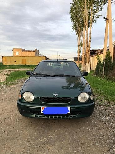 Унаа сатуу: Toyota Corolla: 1999 г., 1.6 л, Кол менен иштөөчү, Бензин, Хетчбек — 1