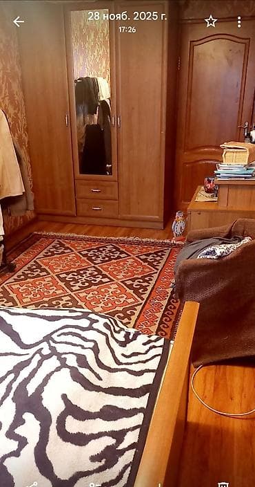 связи переездом: Спальный гарнитур: кровать двуспальная, шкаф, комод, 2 тумбочки — 2