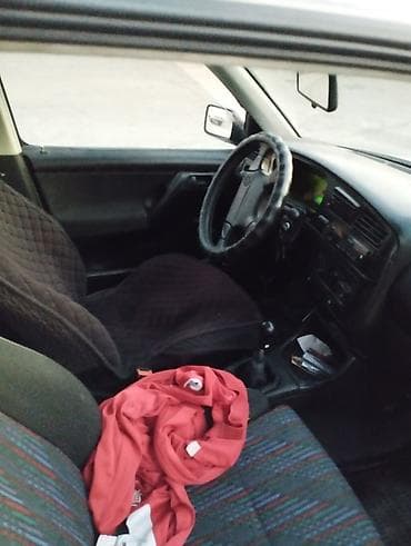Volkswagen Golf: 1994 г., 1.8 л, Механика — 6
