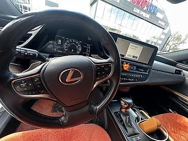 свет: Lexus ES: 2023 г., 2.5 л, Вариатор, Гибрид, Седан — 9