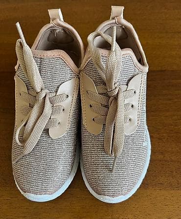 bebe: Новые кроссовки bebe оригинал для девочки. Размер 12 амер. на широкую — 4