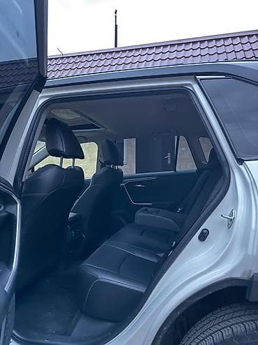 bew e39: Toyota RAV4: 2019 г., 2.5 л, Автомат, Бензин, Кроссовер — 9