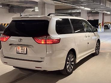 дверь на приору: Toyota Sienna: 2018 г., 3.5 л, Автомат, Бензин, Минивэн — 4