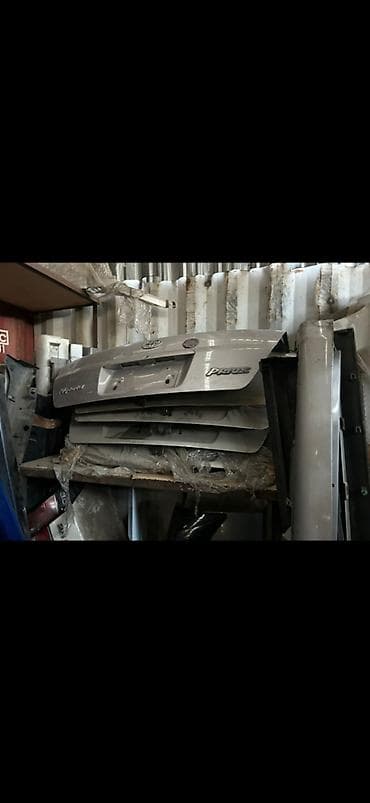 prius 30: Крышка багажника Toyota, Оригинал — 1