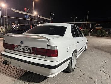BMW 5 series: 1991 г., 2.5 л, Кол менен иштөөчү, Бензин, Седан — 5
