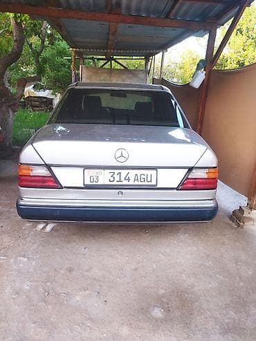 belarus 892 2: Mercedes-Benz W124: 1991 г., Седан — 1