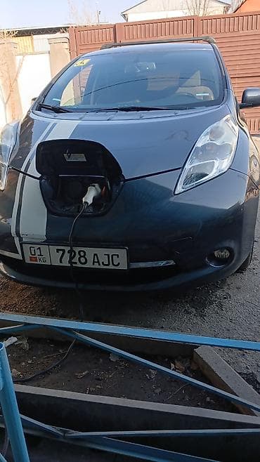 электромобиль ниссан леаф: Nissan Leaf: 2013 г., Электромобиль, Хэтчбэк — 1