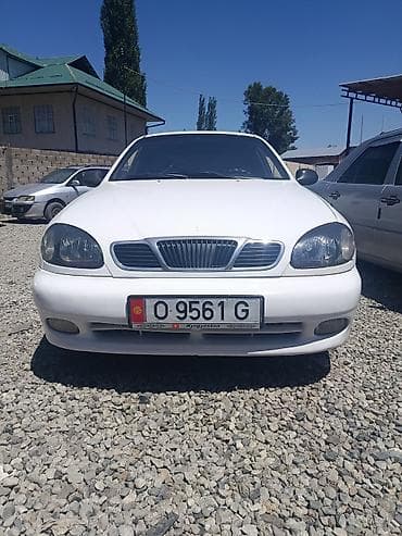 Daewoo Lanos: 1999 г., 1.5 л, Механика, Бензин, Седан