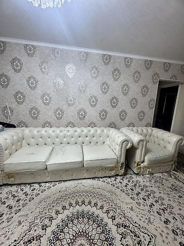 диван 2 кишилик: Отдам даром старый диван и кресло. Находимся в 4 микрорайоне — 1