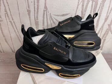 Продаю ботасы balmain. Заказала не подошел