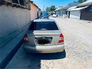 экран саната: Hyundai Accent: 2006 г., Кол менен иштөөчү, Бензин, Седан — 4