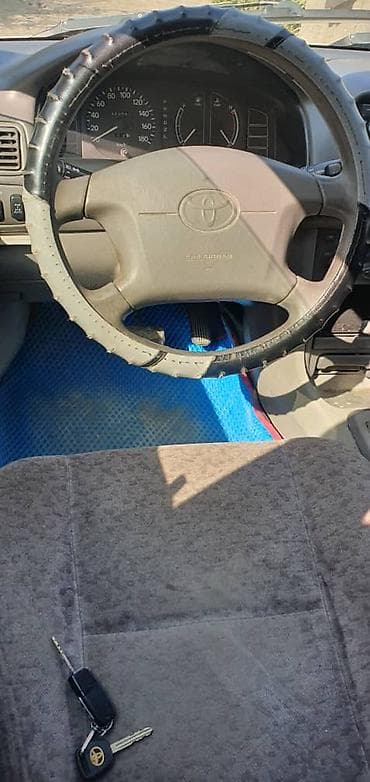 coroll: Toyota Corolla: 1998 г., 1.5 л, Автомат, Бензин, Седан — 2