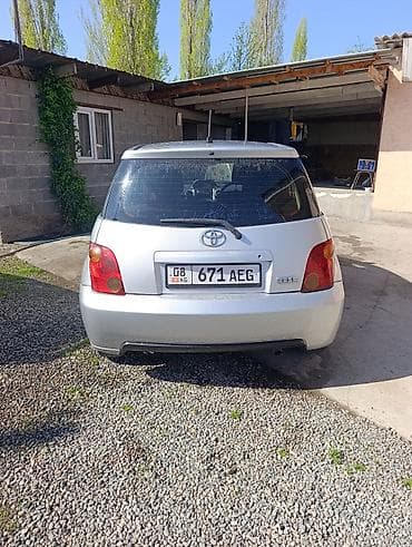 mini cuper: Toyota Ist: 2003 г., Хэтчбэк — 4