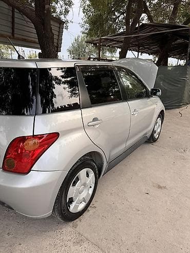 Продаю Toyota ist Год выпуска 2003 Объем двигателя 1.3 vvt-I Бензин — 2