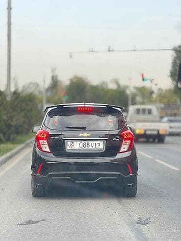 Унаа сатуу: Chevrolet Spark: 2017 г., 1 л, Вариатор, Бензин, Хетчбек — 3
