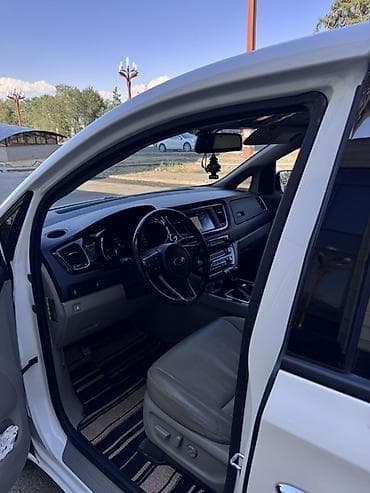полики карнивал: Kia Carnival: 2019 г., 2.2 л, Автомат, Дизель, Минивэн — 6
