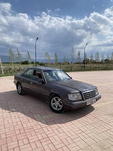 Унаа сатуу: Mercedes-Benz W124: 1995 г., 2.2 л, Кол менен иштөөчү, Бензин, Седан — 4