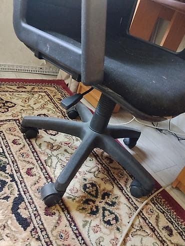 диван для офиса: Продам компьютерный стол с креслом — 2