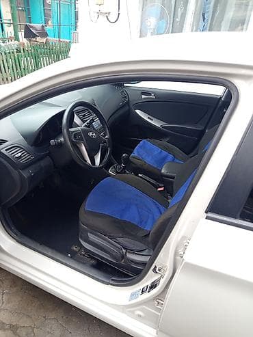 ravon spark: Hyundai Solaris: 2014 г., 1.6 л, Ручные, Бензин, Хэтчбэк — 4