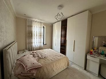 Кыймылсыз мүлк: 🏡 СРОЧНО ПРОДАЁТСЯ ДОМ 📍 Район: Аламедин-1 🏠 Комнаты: 5 📐 Площадь — 7