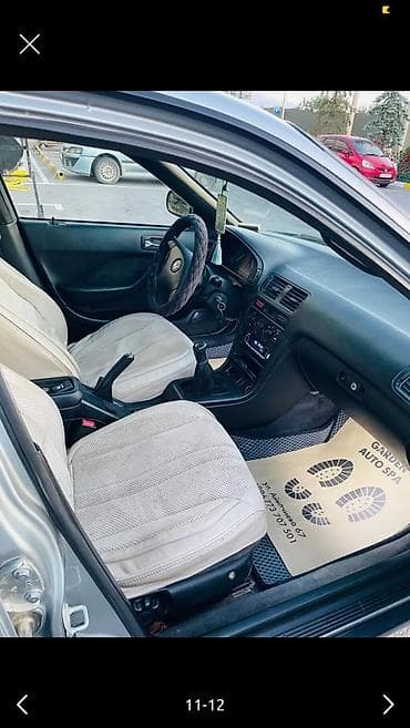 Транспорт: Honda Accord: 1994 г., 2 л, Механика, Газ, Хэтчбэк — 7