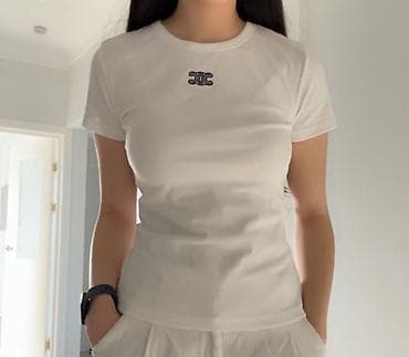 Базовые женские футболки Celine В черном и белом цвете Размеры: ХS — 2