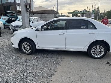 byd e3 цена: BYD E5: 2019 г., Электромобиль, Седан — 2