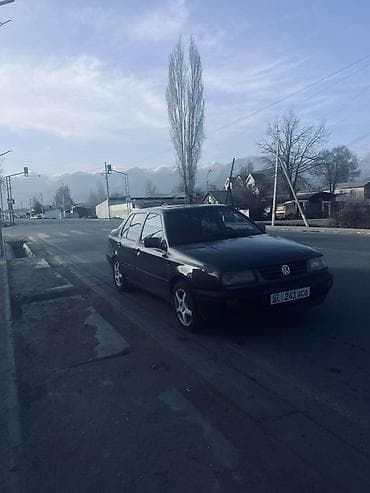 волга продажа: Volkswagen Vento: 1993 г., 1.5 л, Автомат, Бензин, Седан — 4