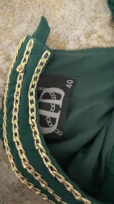 куртка 700: Платье H&M с принтом под змеиную кожу. - Фасон: мини — 4