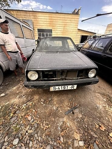 Продажа авто: Автомобиль хэтчбек 3‑дверный, компакт‑класса. Кузов черного цвета — 5