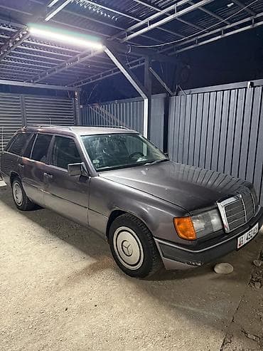 mersedes c: Mercedes-Benz 190: 1993 г., Механика, Бензин, Универсал — 1
