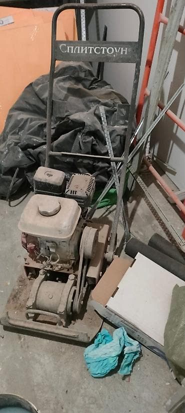 Виброплита «Сплитстоун» - Бензиновая виброплита для уплотнения at lalafo.kg Виброплита «Сплитстоун» - Бензиновая виброплита для уплотнения