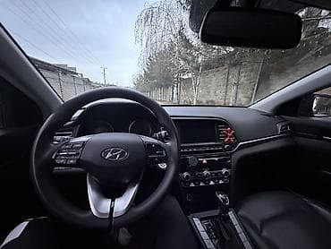 нужна: Hyundai Avante: 2018 г., 1.6 л, Автомат, Бензин, Седан — 5