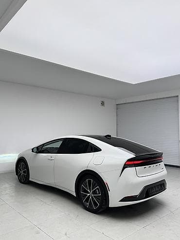 360: Toyota Prius: 2023 г., 2 л, Вариатор, Гибрид, Лифтбек — 7