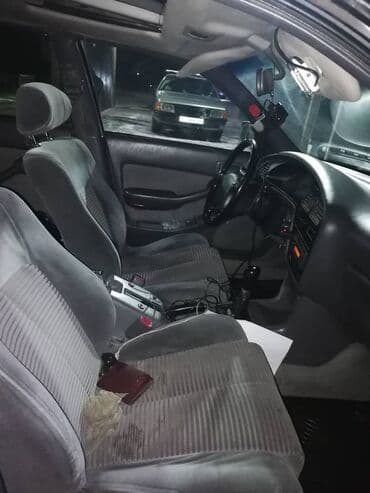 домкраты авто: Toyota Camry: 1992 г., Механика, Газ, Универсал — 6