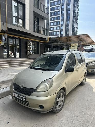 Унаа сатуу: Toyota Yaris Verso: 2002 г., 1.3 л, Автомат, Бензин, Вэн/Минивэн — 1