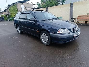 Toyota Avensis: 2001 г., 2 л, Механика, Дизель, Универсал