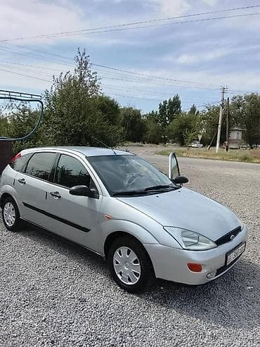 Унаа сатуу: Ford Focus: 2001 г., 1.6 л, Кол менен иштөөчү, Бензин, Хетчбек — 9