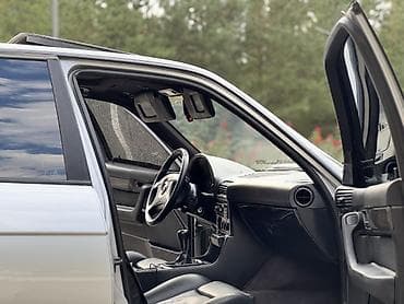 ош е34: BMW 5 series: 1993 г., 4.4 л, Кол менен иштөөчү, Бензин, Седан — 7