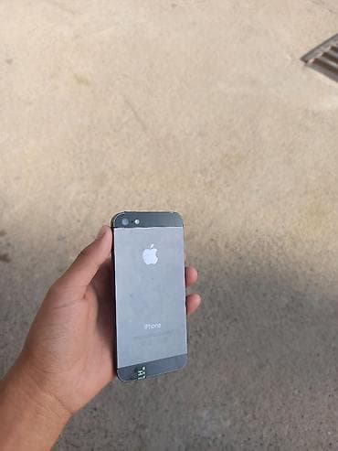 IPhone 5s, Б/у, 16 ГБ, Черный at lalafo.kg IPhone 5s, Б/у, 16 ГБ, Черный