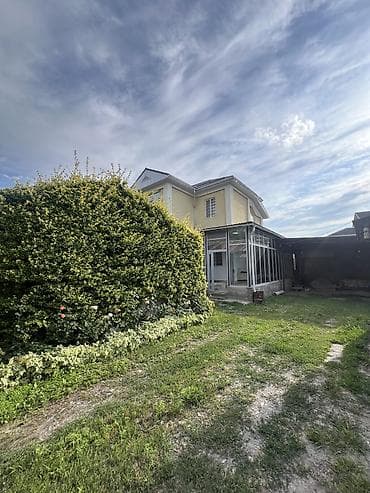 Кыймылсыз мүлк: 🏡 Продается современный 2-этажный дом в Кок-Жаре! 📍 Южная магистраль / — 2