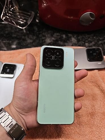 Xiaomi, 15, Б/у, 256 ГБ, цвет - Зеленый, 2 SIM, eSIM