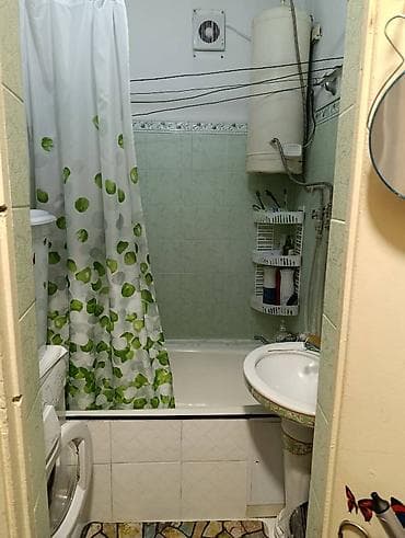 продаю гараж ош: 2 комнаты, 46 м², 104 серия, 1 этаж, Косметический ремонт — 9