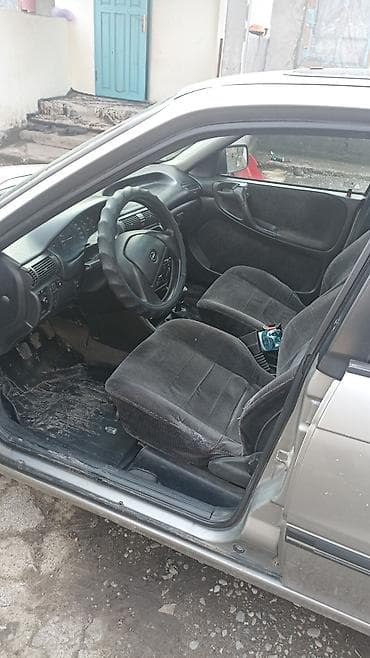 one stop: Opel Astra: 1994 г., Механика, Универсал — 1
