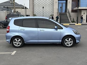 синяя geely: Honda Fit: 2002 г., 1.3 л, Автомат, Бензин, Хэтчбэк — 7